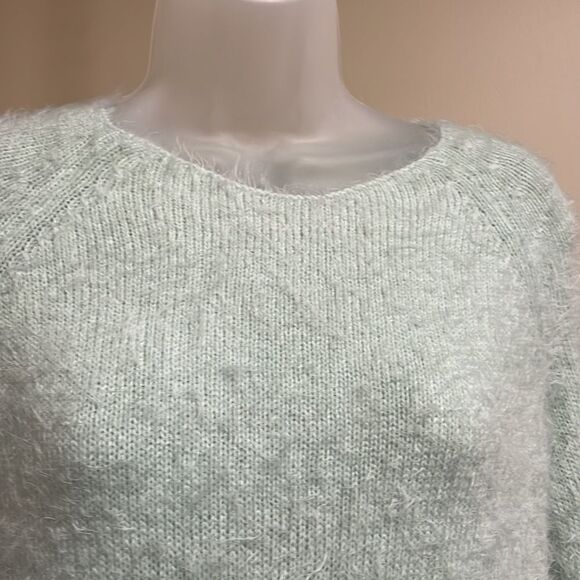 NWOT Live Love Dream Mint Cropped Sweater. Size S small 4/6 - Picture 2 of 9